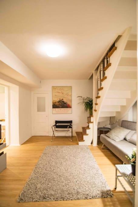 Ground Floor In Villa In Charlottenburg Garden View 베를린 외부 사진
